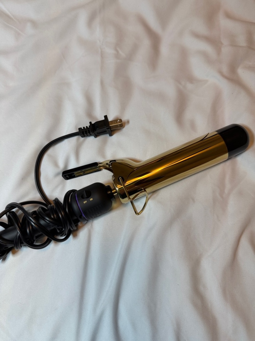 Hot Tools 1.5” Curling Iron - Picture 3 of 6